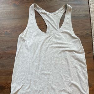 Lululemon gray tank